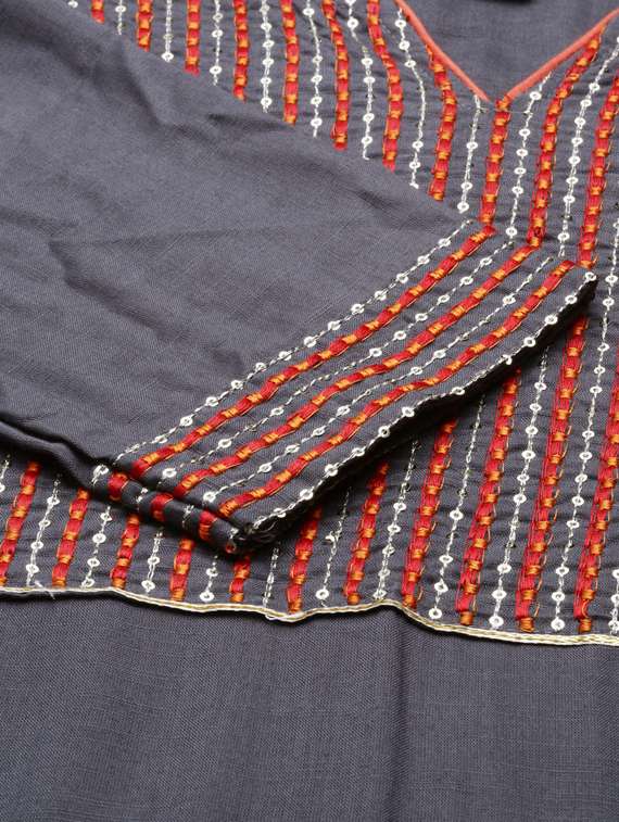 women's straight kurta - 18532100 -  Standard Image - 4