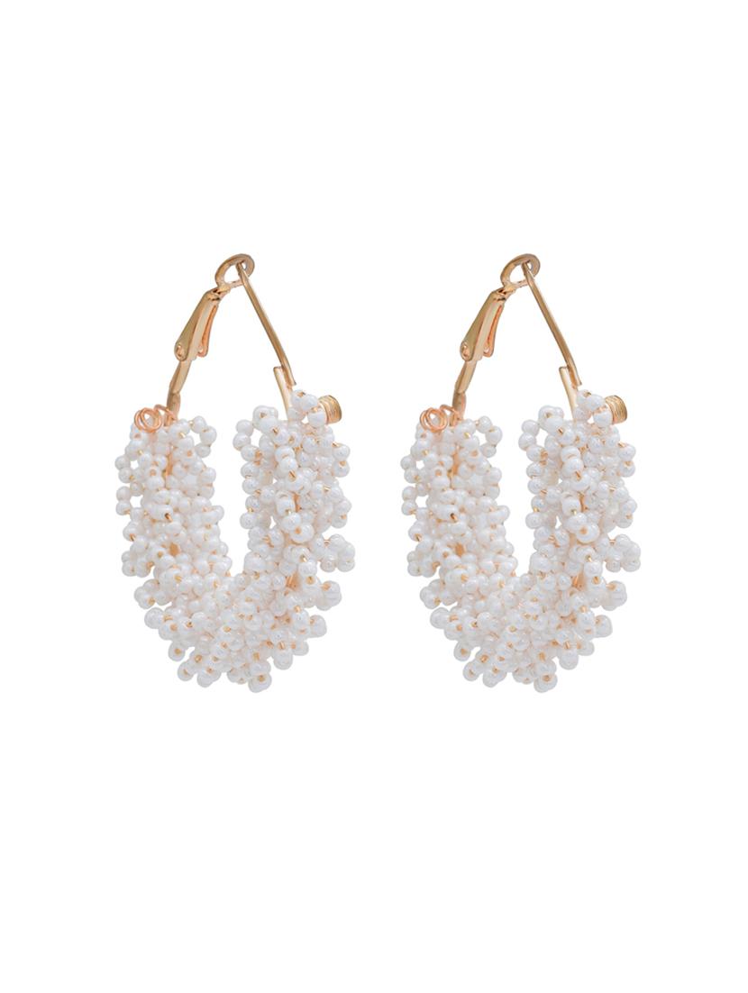 white  bali earring - 18535448 -  Standard Image - 1