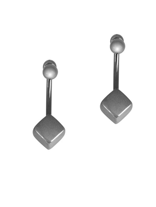 plug earing  - 18535550 -  Standard Image - 0
