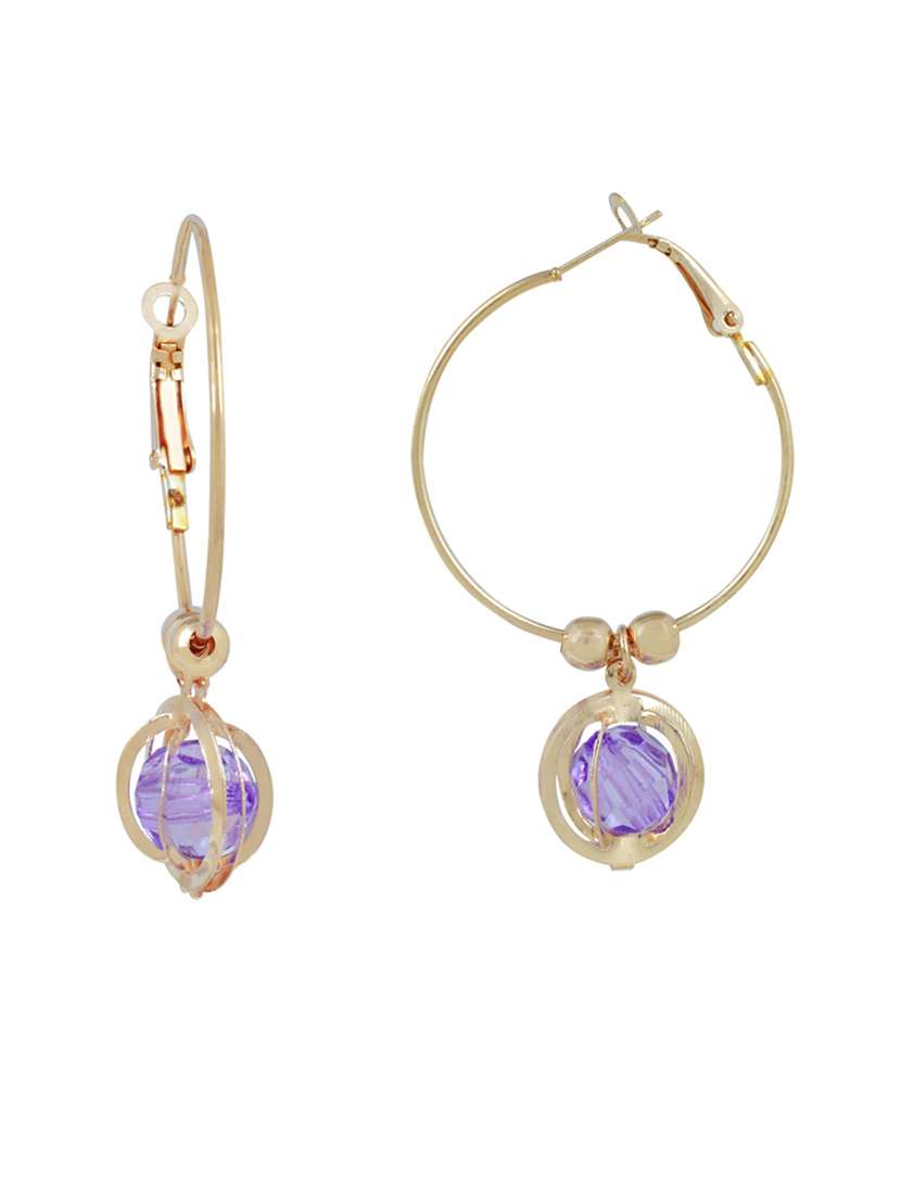 gold plated earring  - 18535552 -  Standard Image - 1