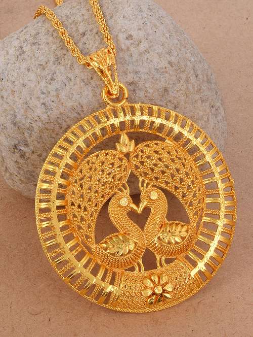 gold plated pendant - 18536444 -  Standard Image - 0