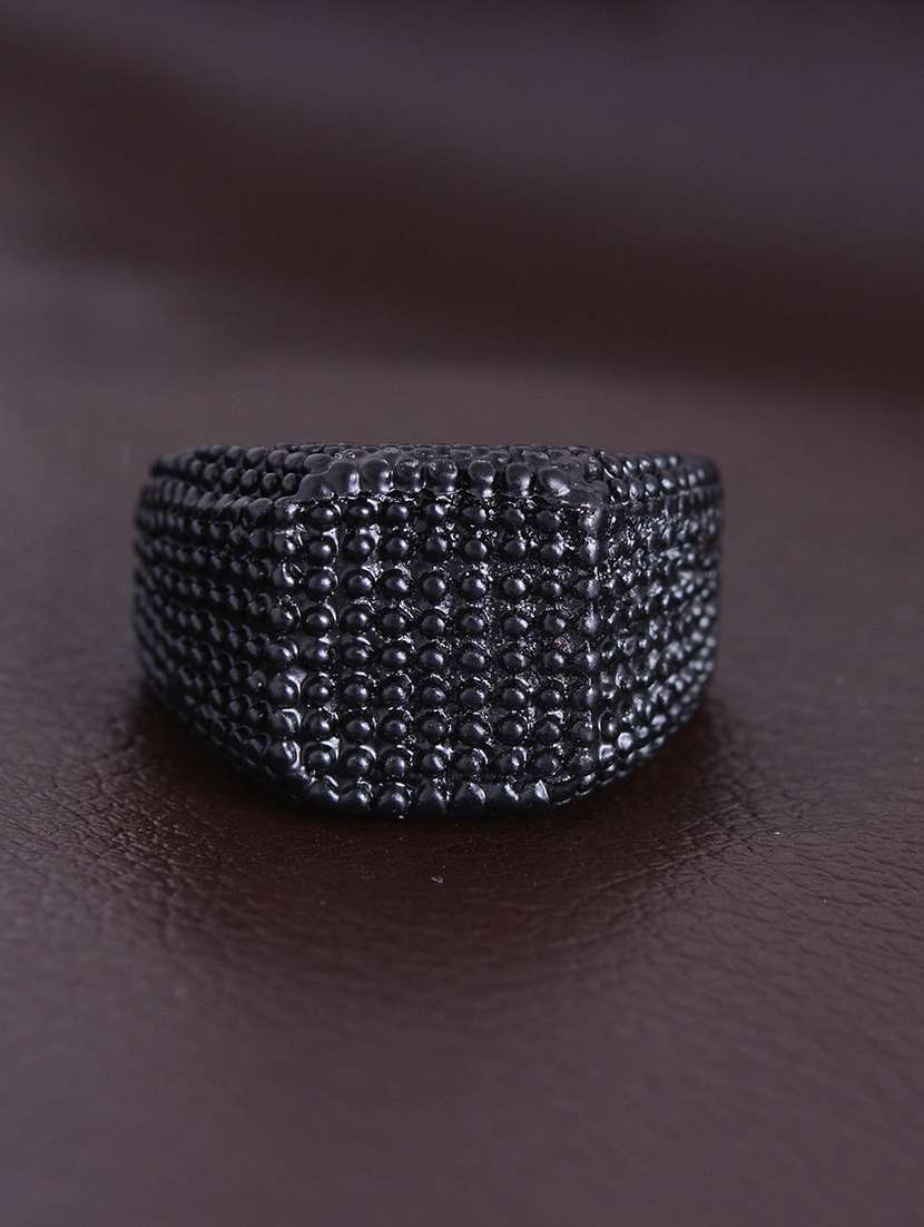 black finger ring - 18536905 -  Standard Image - 1