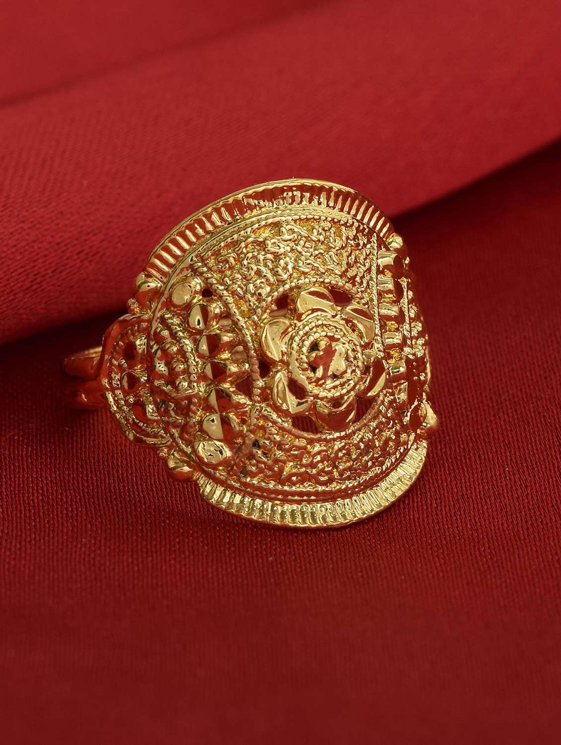 gold plated finger ring - 18537027 -  Standard Image - 1