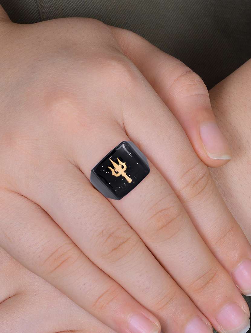 black brass finger  ring - 18537126 -  Standard Image - 1