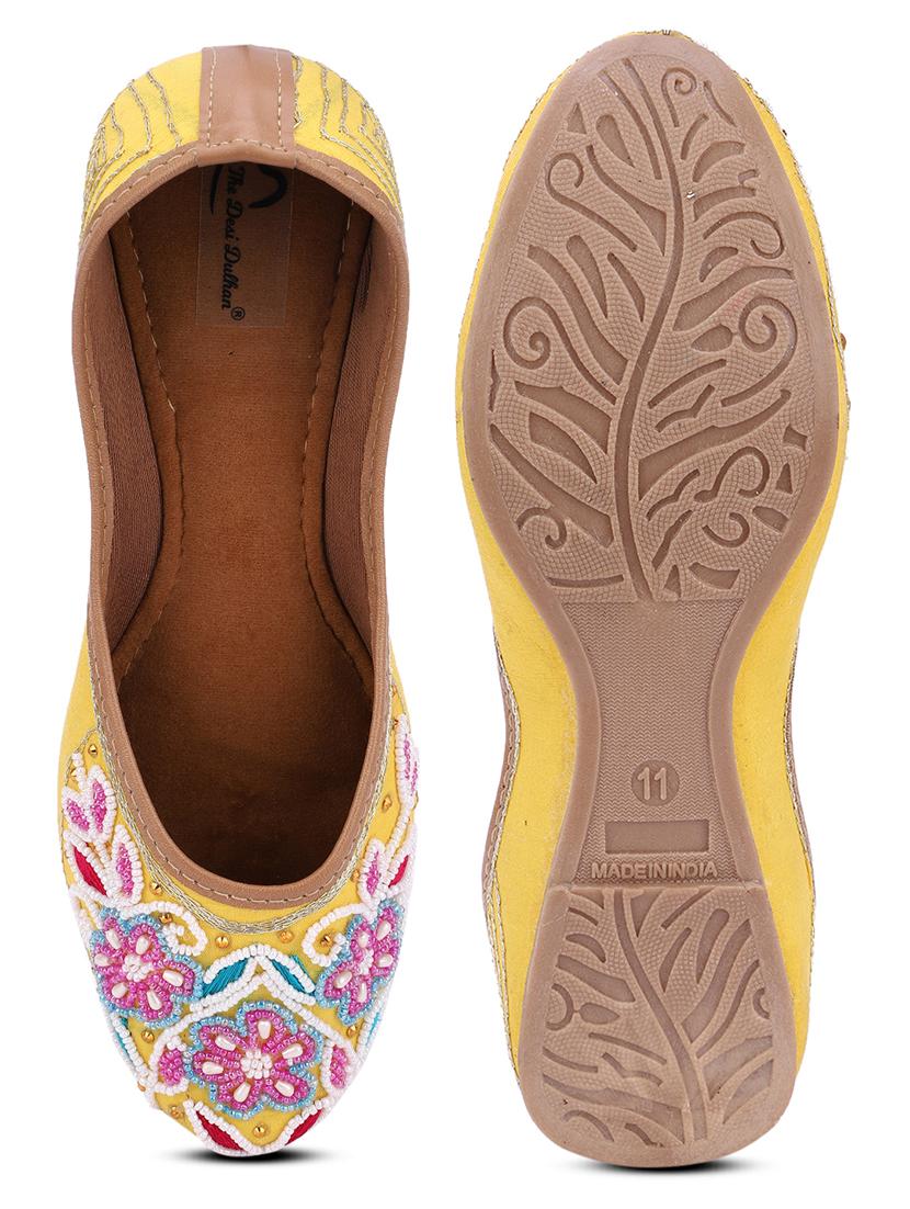 women embellished slip on mojaris - 18559755 - Standard Image - 4