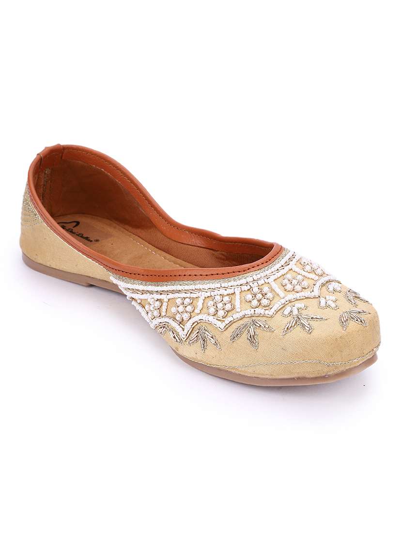 women embellished slip on mojaris - 18559807 -  Standard Image - 1