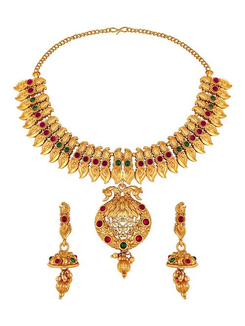 gold metal set - 18566718 -  Standard Image - 0