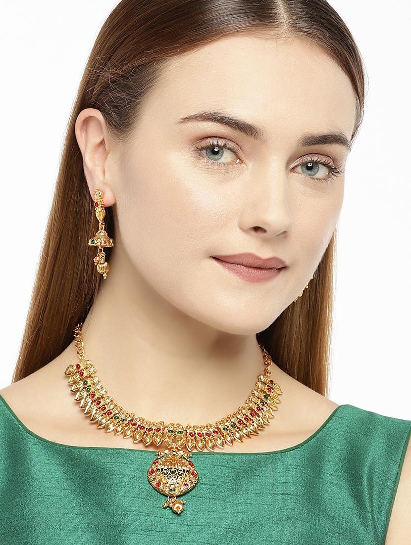 gold metal set - 18566718 - Standard Image - 4
