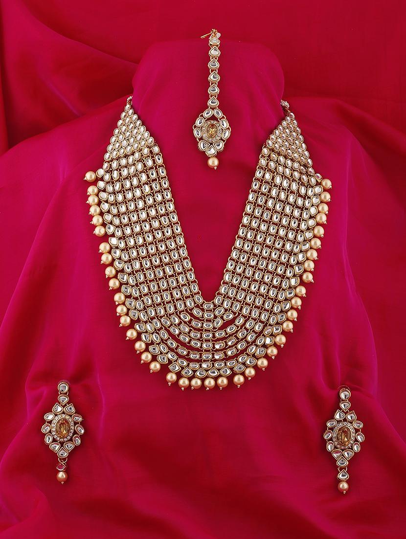 gold metal set - 18566758 - Zoom Image - 0