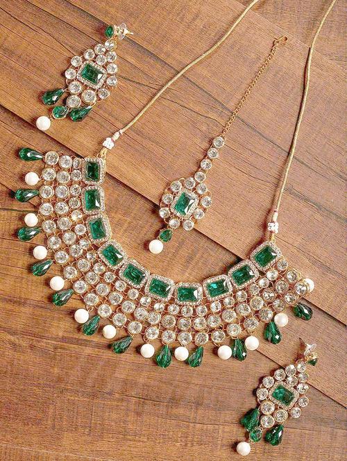 green metal set - 18566763 -  Standard Image - 0