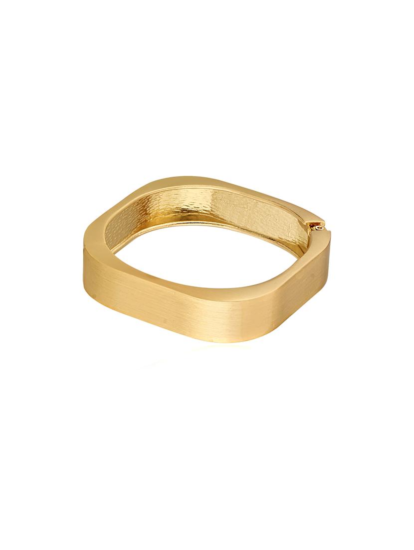 gold plated bracelet - 18566989 -  Standard Image - 1