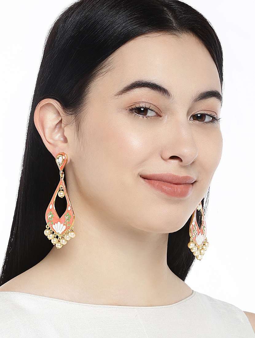 gold plated earring - 18567108 -  Standard Image - 4