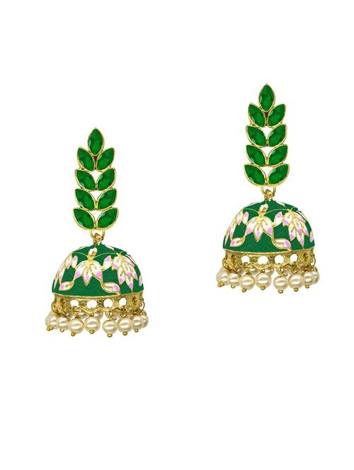 gold plated earring - 18567164 -  Standard Image - 0