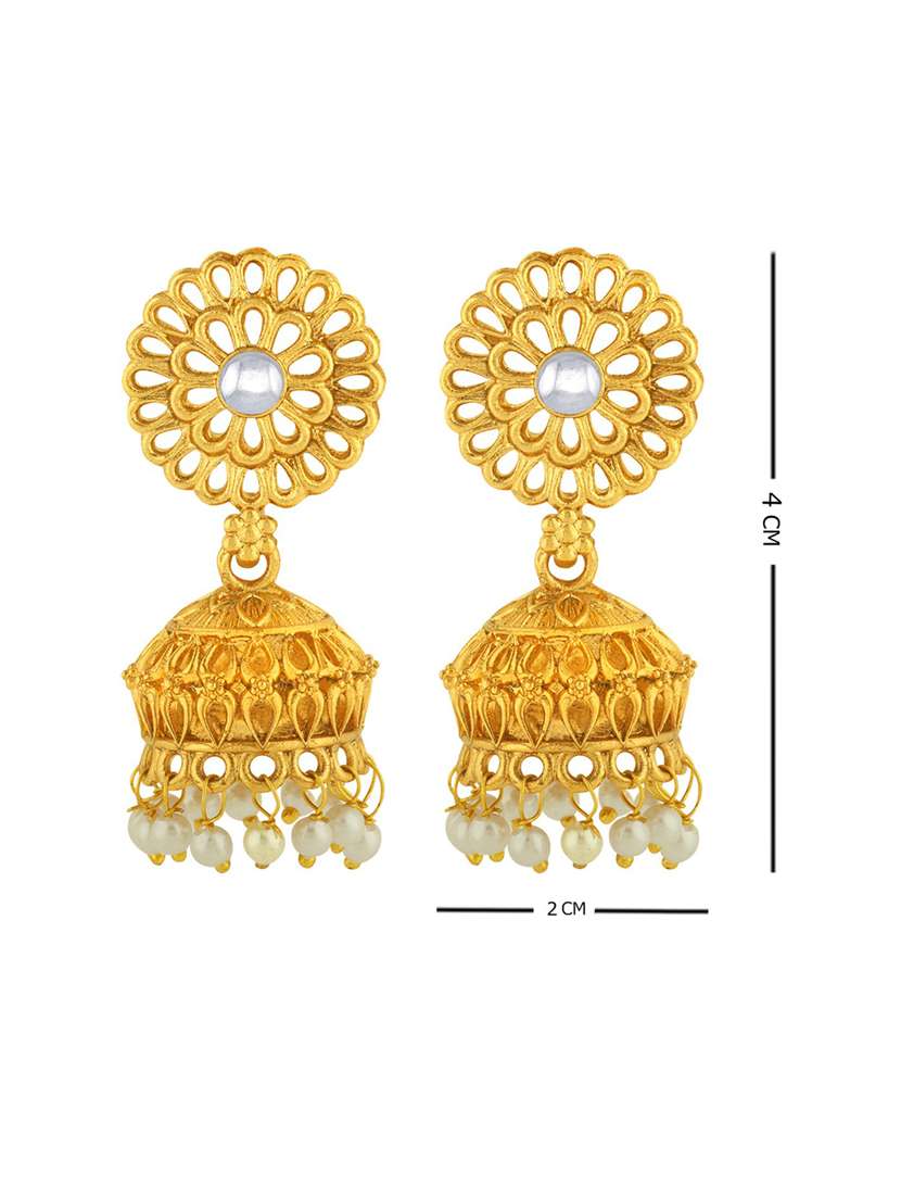 gold plated earring - 18567176 -  Standard Image - 1