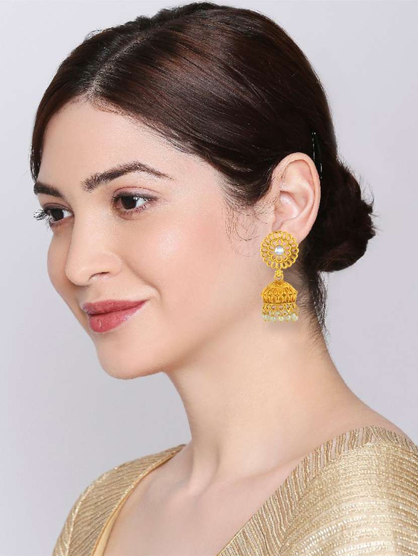 gold plated earring - 18567176 -  Standard Image - 4