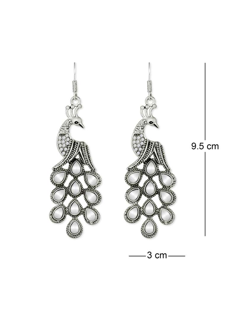 silver metal drop earring - 18567320 -  Standard Image - 1