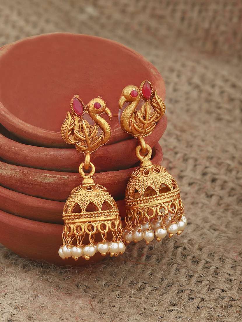gold metal jhumka earring