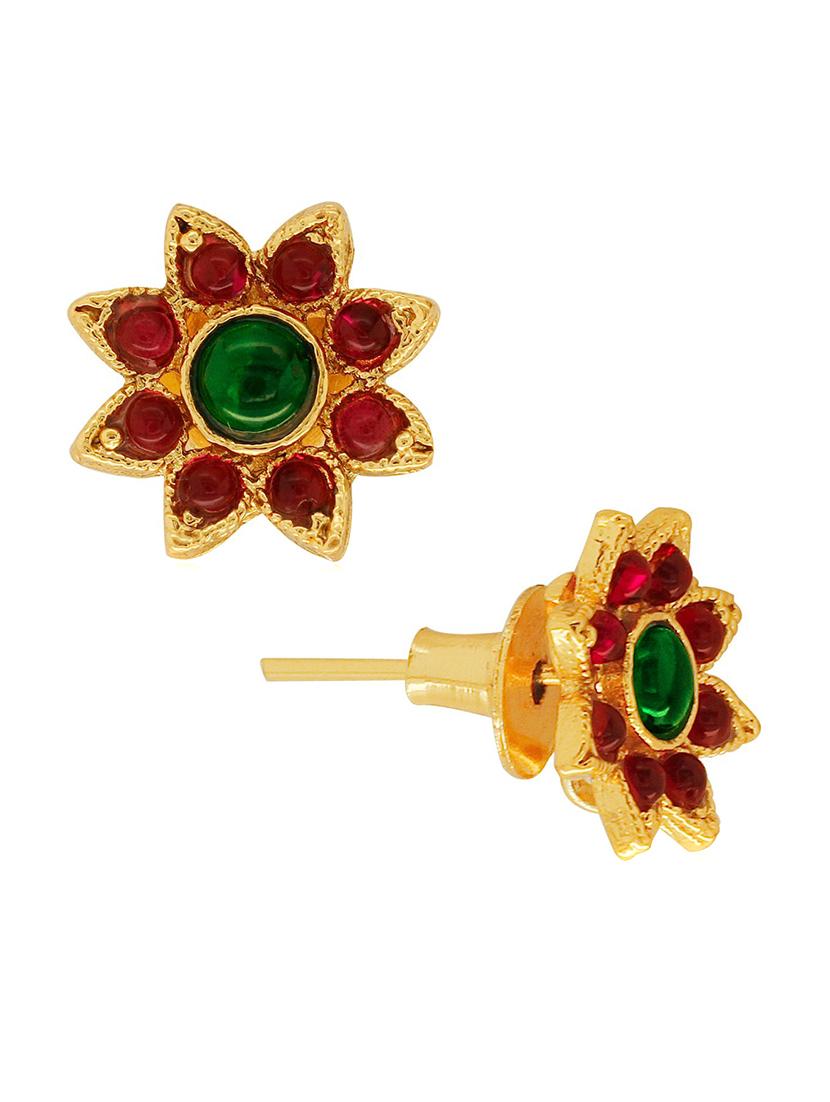 gold metal set - 18567436 -  Standard Image - 1