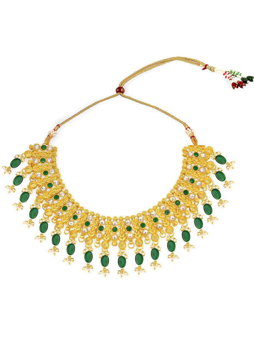 gold metal set - 18567487 -  Standard Image - 1