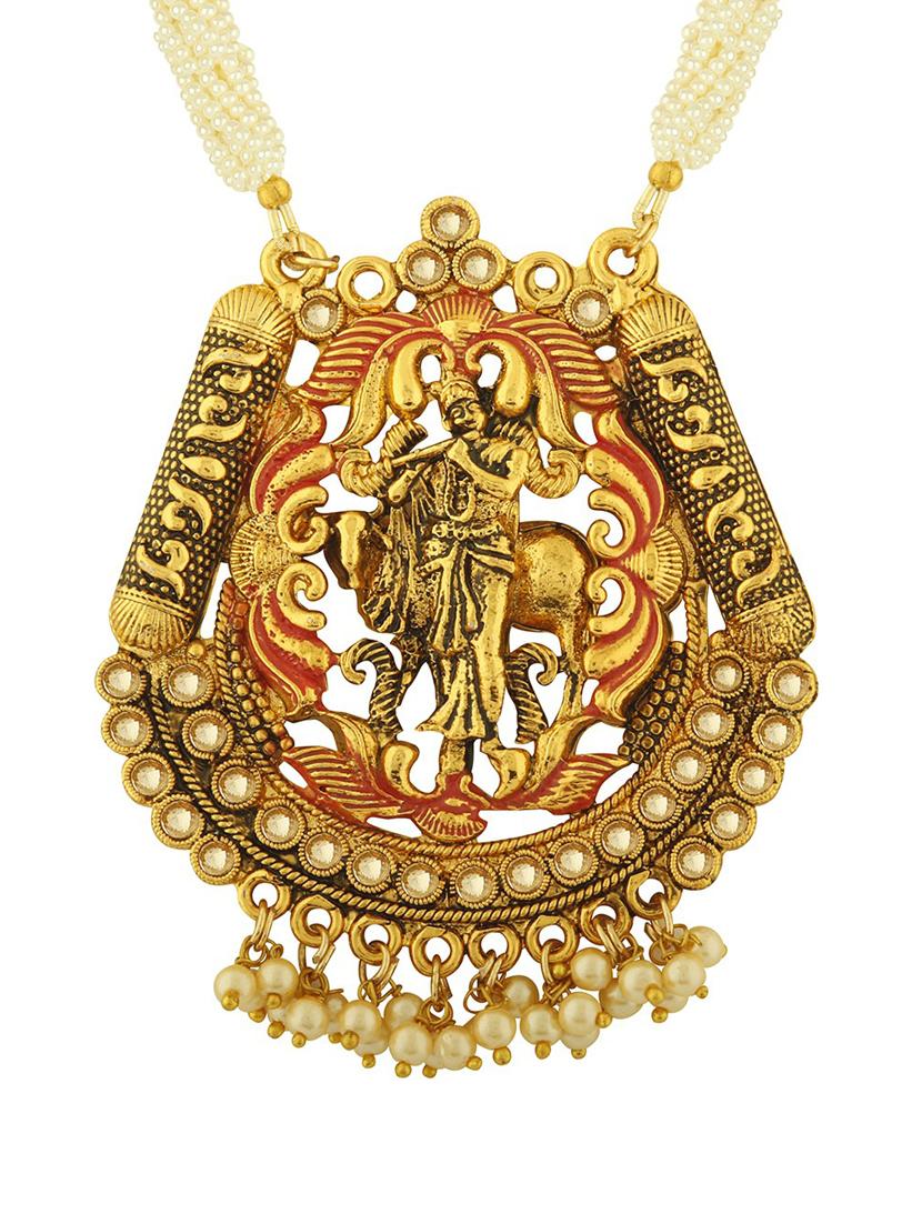 gold metal set - 18567519 - Standard Image - 1