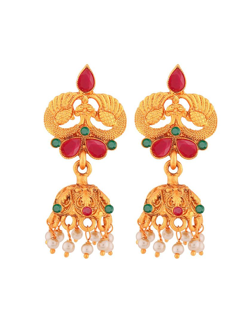 gold metal set - 18567548 -  Standard Image - 1