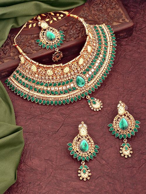 green metal set - 18567559 - Standard Image - 0