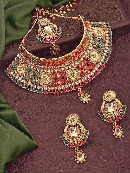 multi colored metal set - 18567560 -  Standard Image - 0