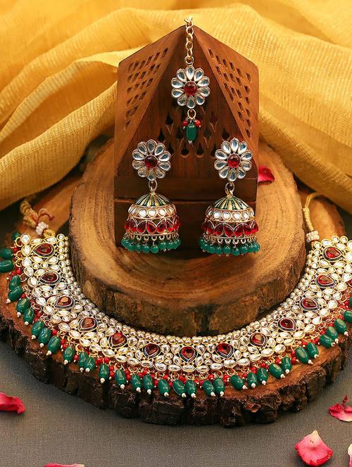 multi colored metal set - 18567586 -  Standard Image - 0