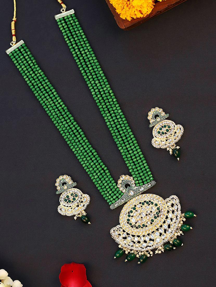 gold plated necklace with earrings  - 18567595 -  Zoom Image - 0
