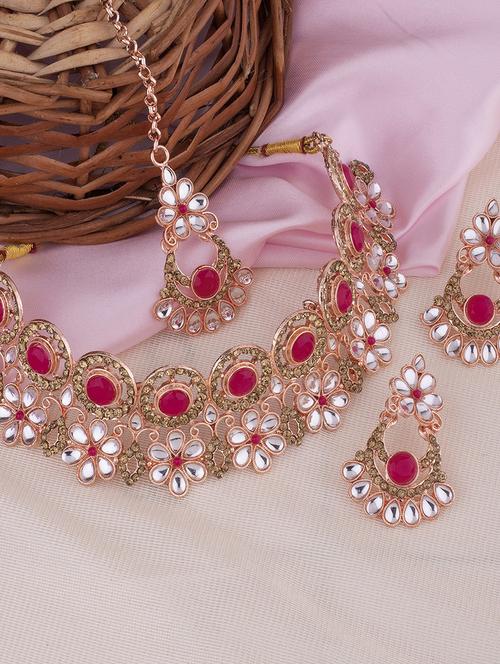 pink necklace earring set with mangtikka  - 18567610 -  Standard Image - 0