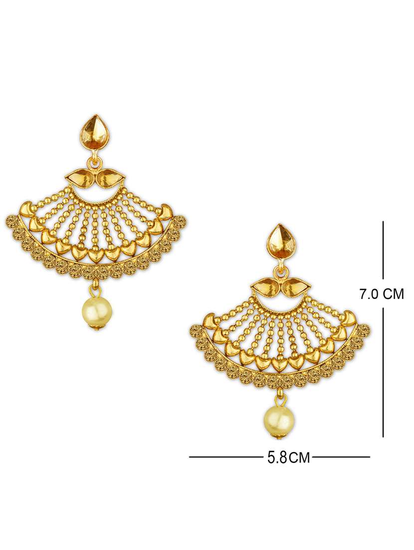 gold plated 1 maangtikka, 2 earring set - 18567634 - Standard Image - 1