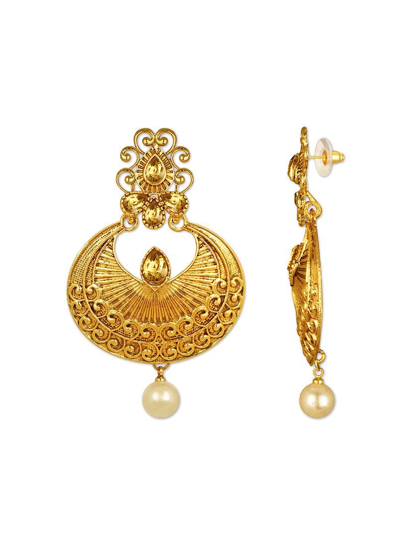 gold plated 1 maangtikka, 2 earring set  - 18567635 -  Standard Image - 1