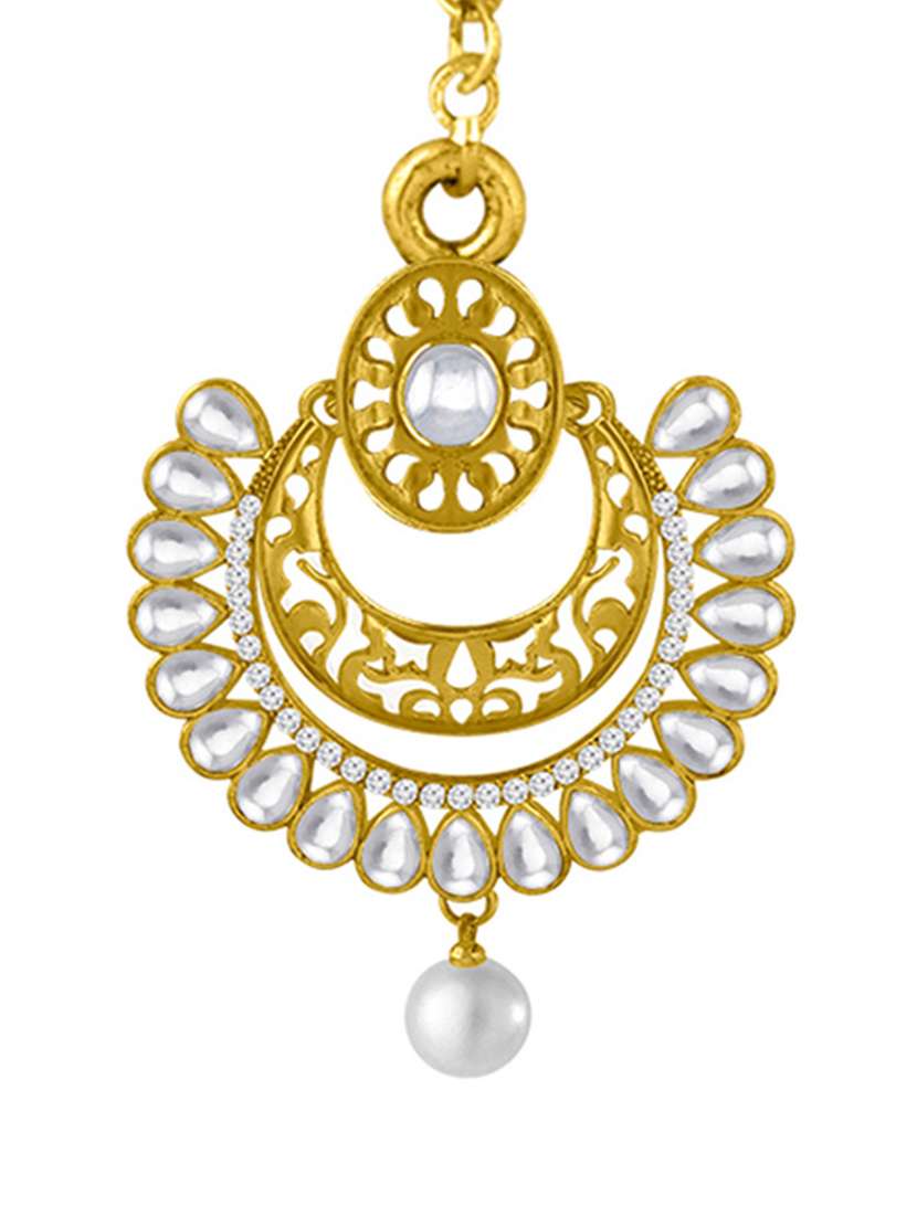 gold plated 1 maangtikka, 2 earring set  - 18567636 -  Standard Image - 4
