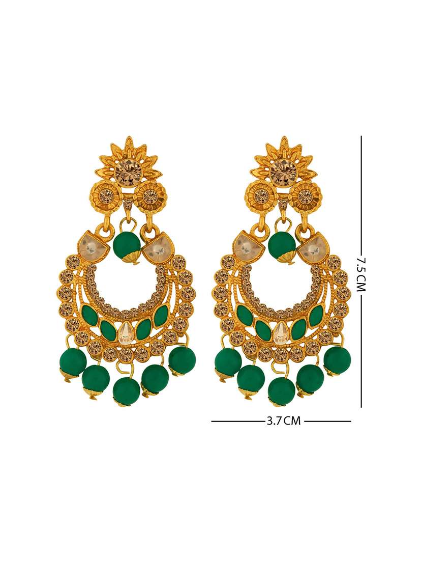 gold plated 1 maangtikka, 2 earring set - 18567647 - Standard Image - 4