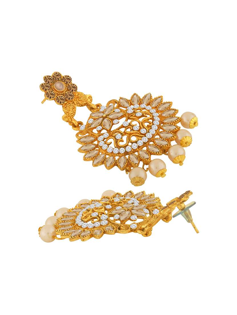 gold plated 1 maangtikka, 2 earring set  - 18567648 -  Standard Image - 4