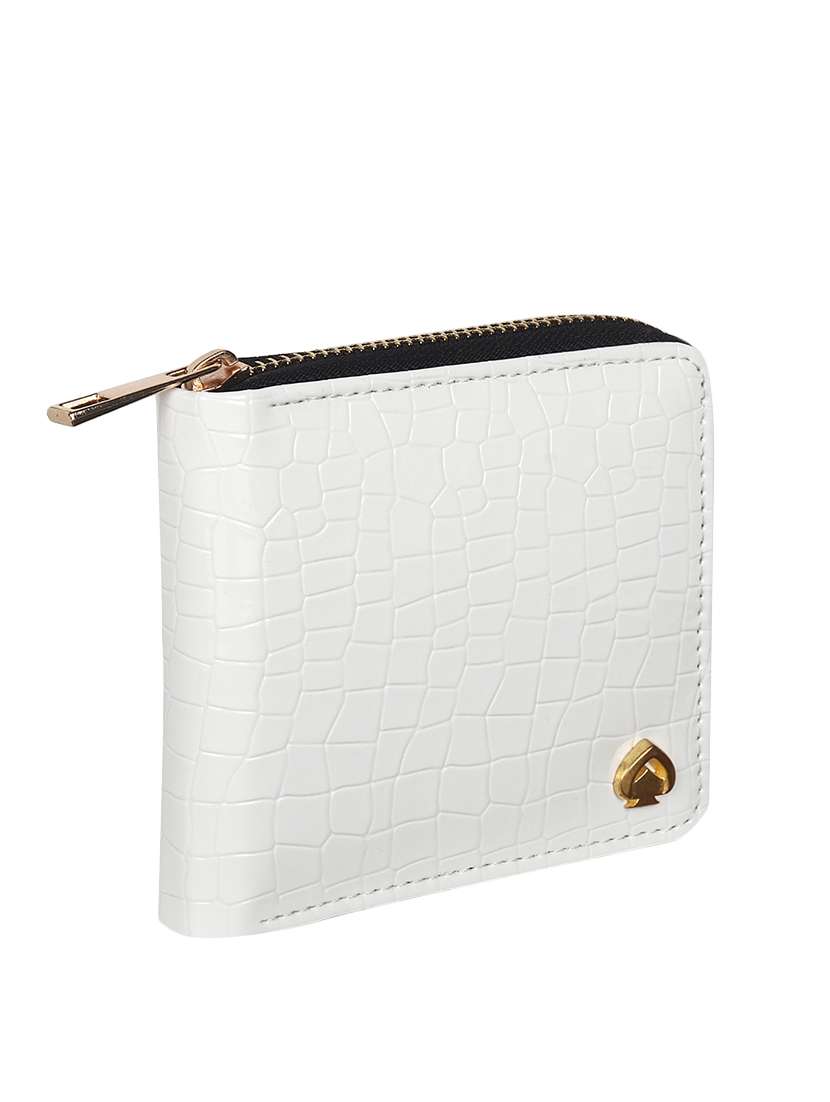 white textured wallet - 18570828 -  Standard Image - 1