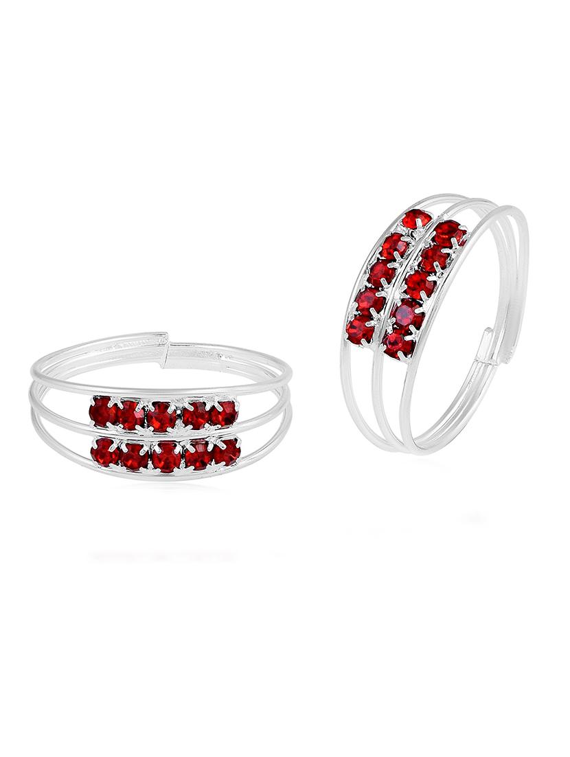toe ring  - 18573652 -  Standard Image - 1