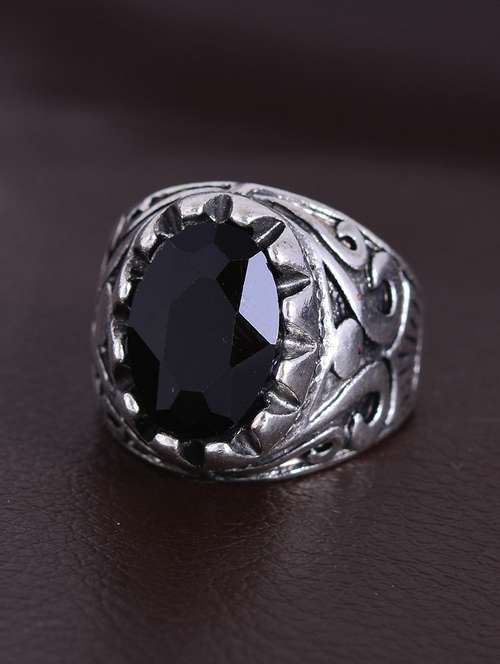 unisex finger ring  - 18573957 -  Standard Image - 0