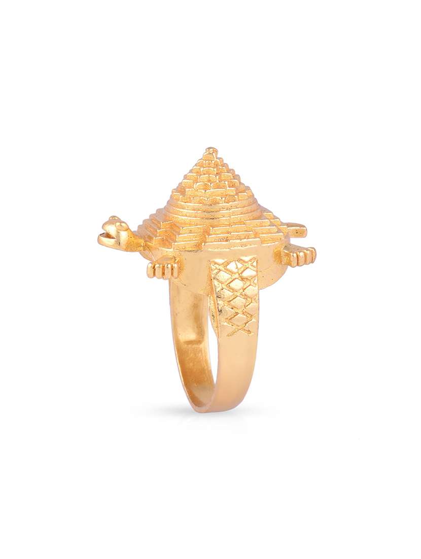 gold plated finger ring - 18573959 -  Standard Image - 1