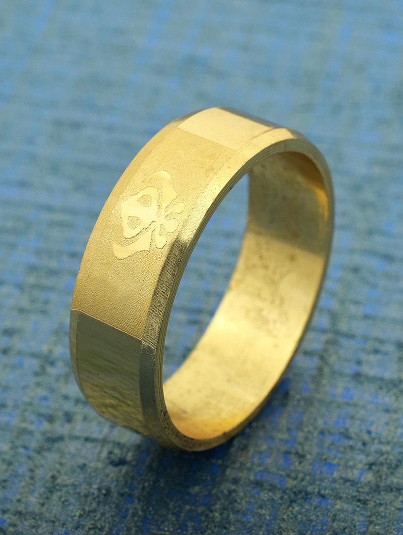 gold brass finger ring - 18573998 - Zoom Image - 0