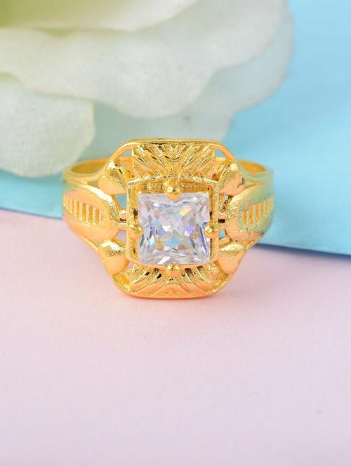 gold plated finger ring - 18574051 -  Standard Image - 0