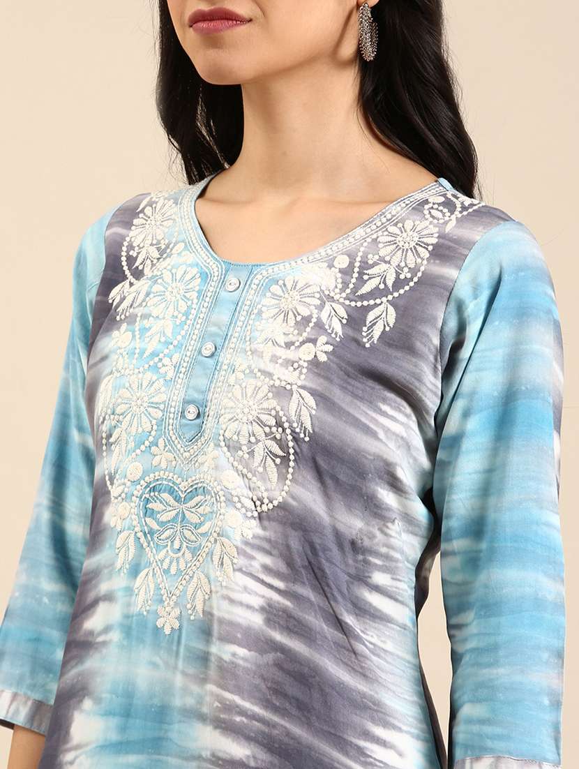 women's straight kurta - 18591119 - Standard Image - 4