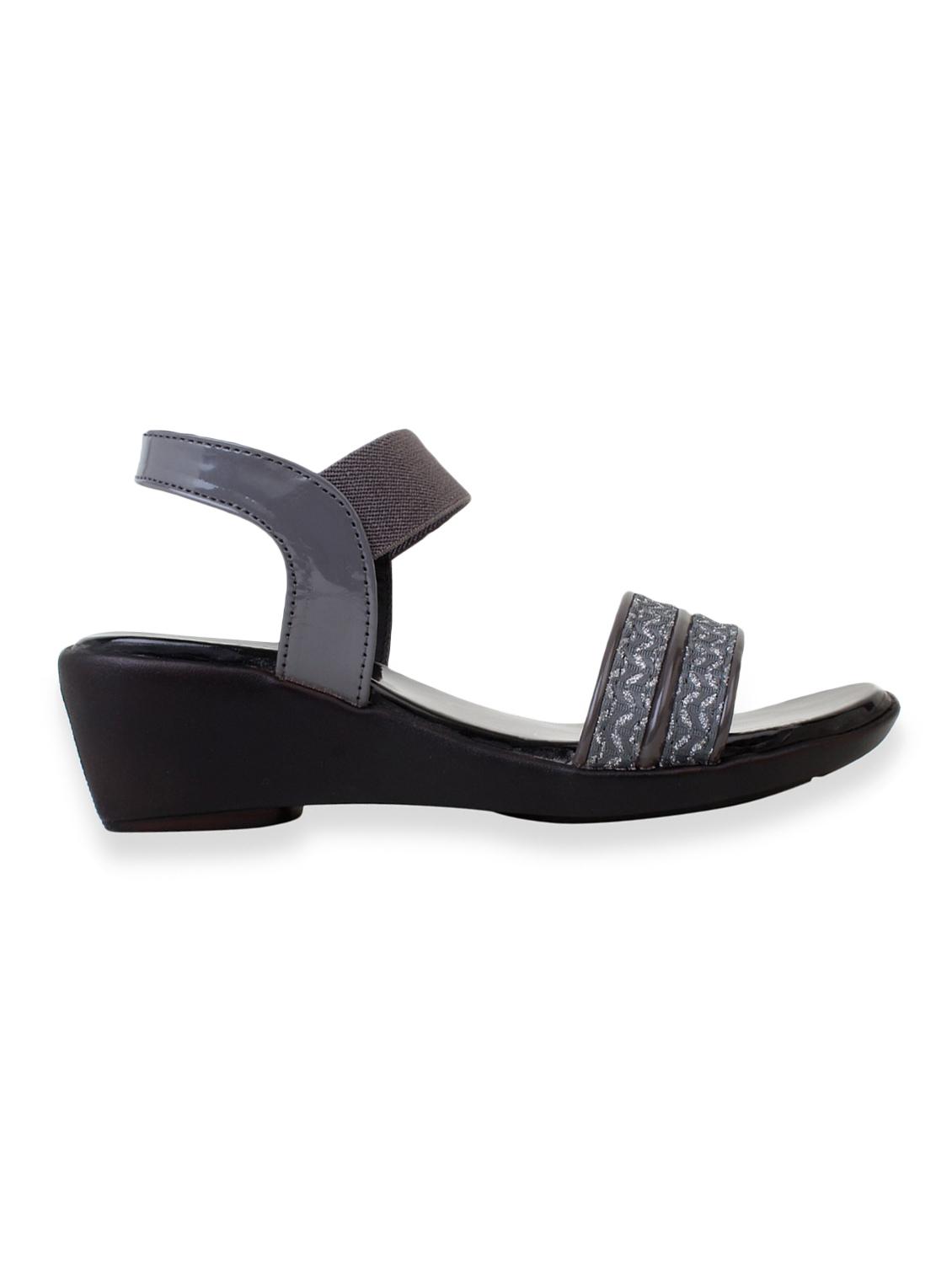 women printed back strap wedge - 18606184 - Standard Image - 1