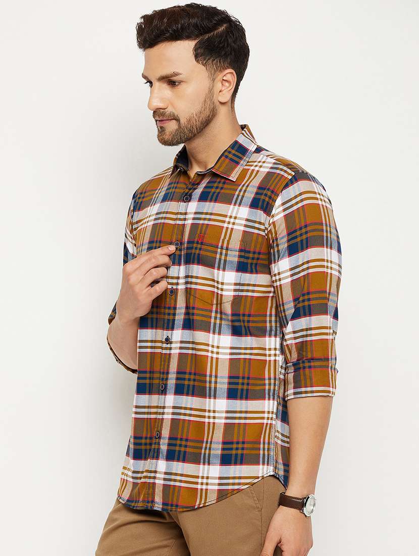 checkered  - 18614488 -  Standard Image - 1