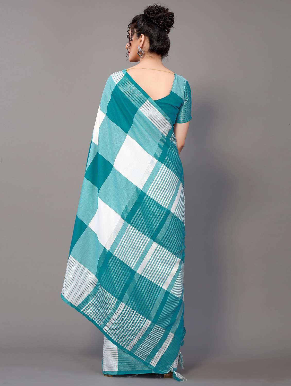 checkered handloom saree with blouse - 18627136 -  Standard Image - 1