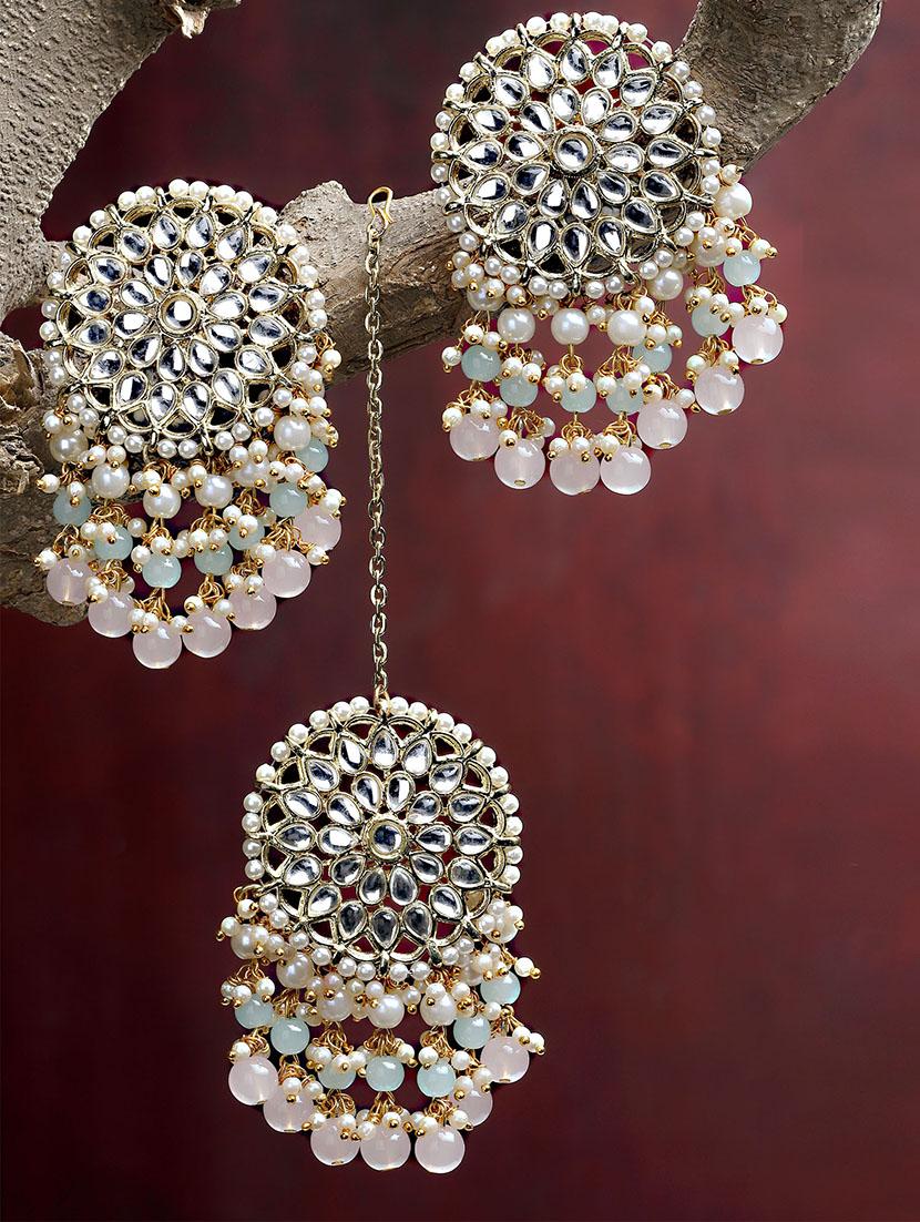 pink metal earring with maang tikka set - 18632942 - Standard Image - 1