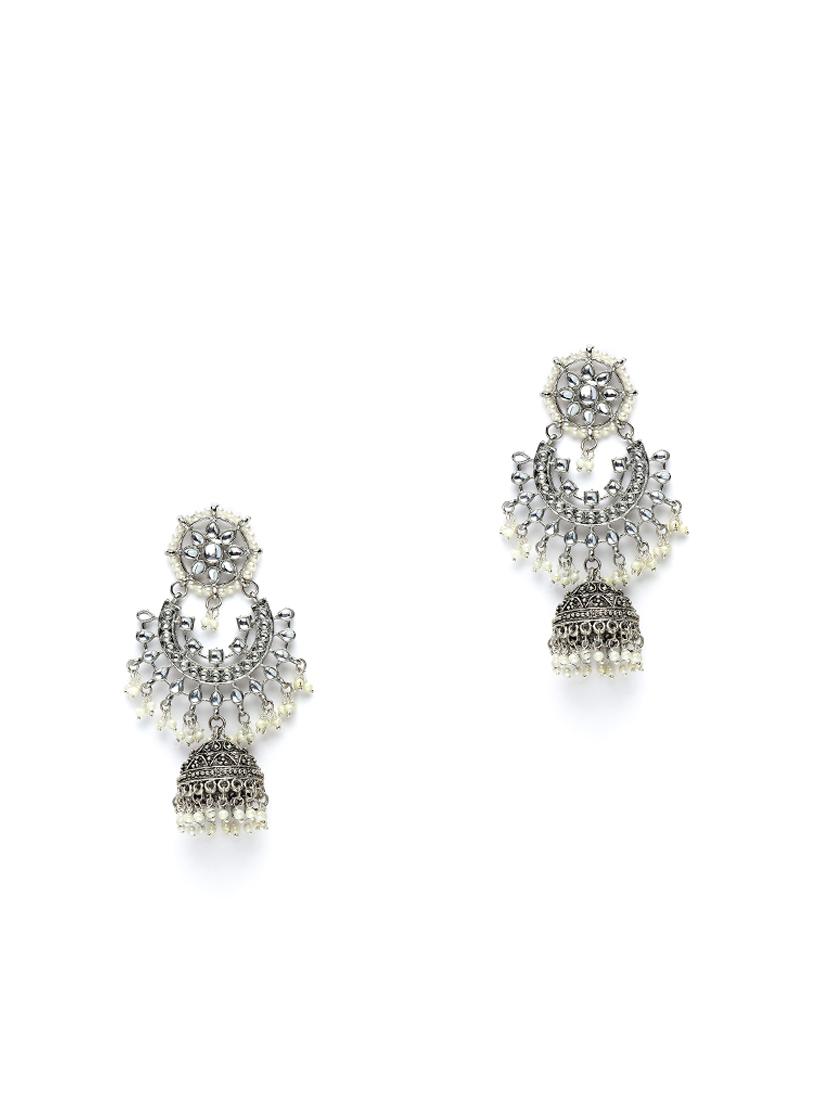 silver metal earring - 18632946 - Zoom Image - 0