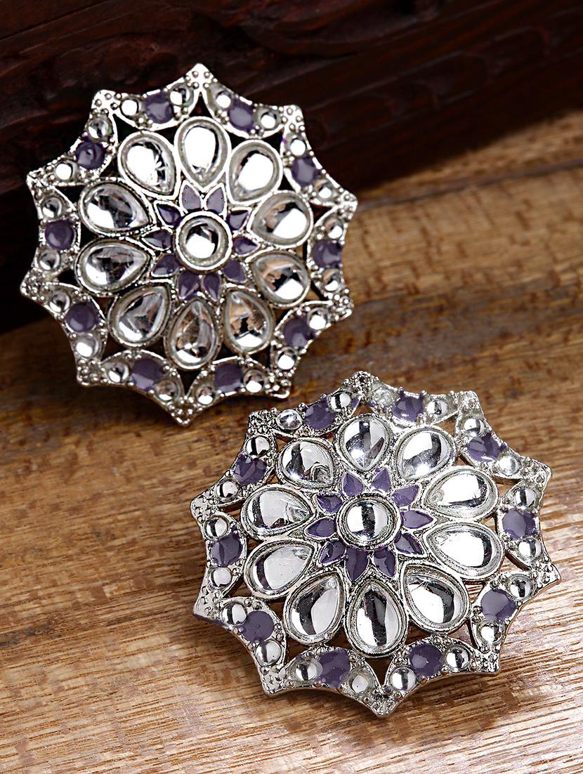 silver plated stud earring - 18633150 -  Standard Image - 1