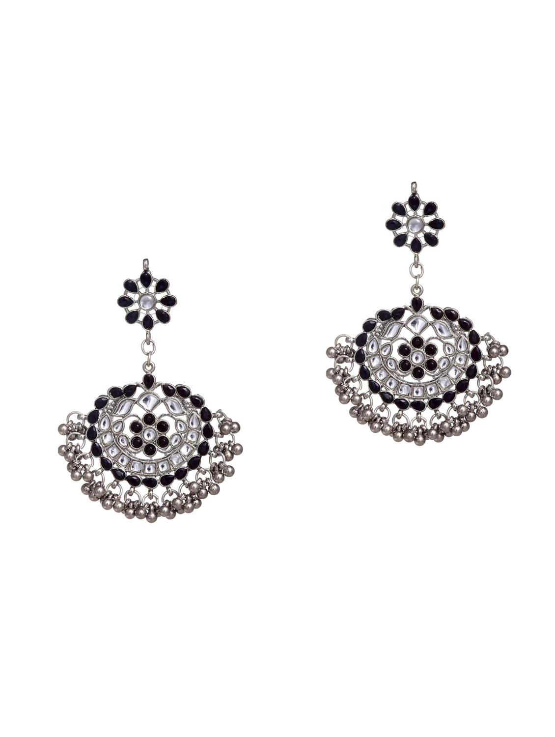black metal earring - 18633272 - Standard Image - 1