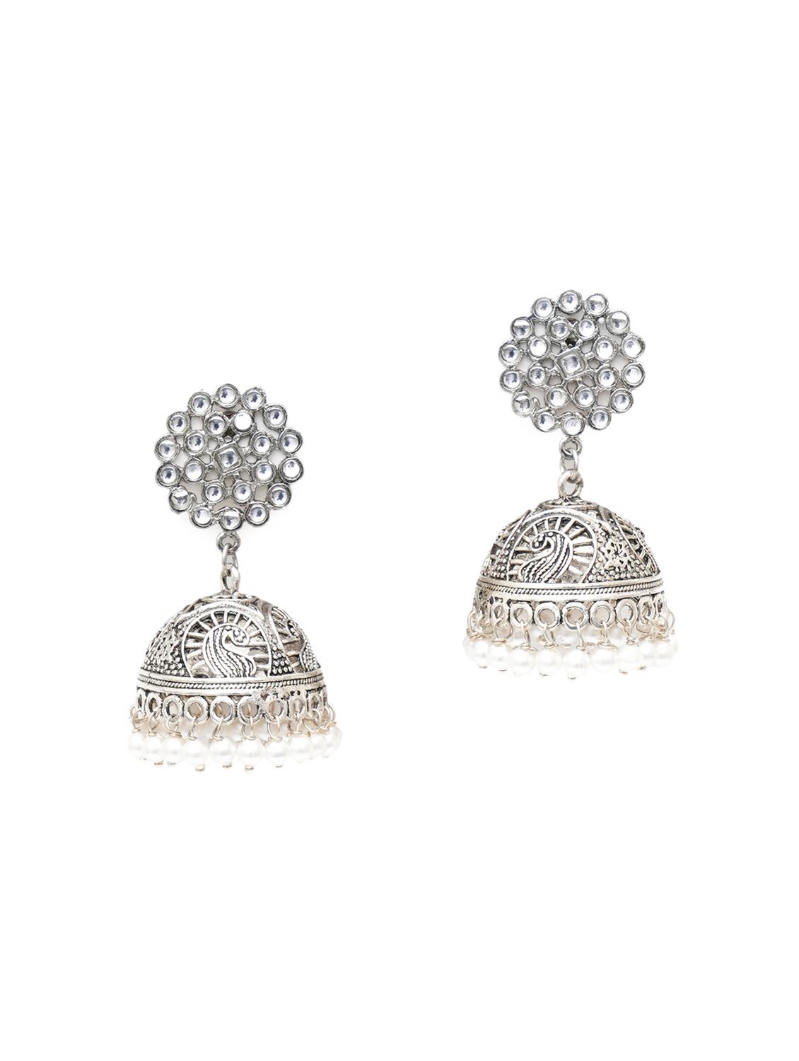 white metal earring - 18633425 - Standard Image - 1
